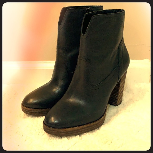lucky brand queys platform bootie